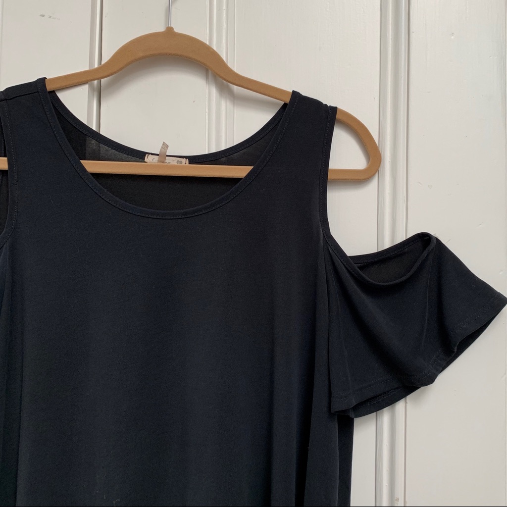 Soprano Cold Shoulder Tshirt